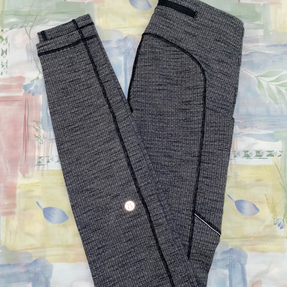 Lululemon Speed Up MR Tight Leggings